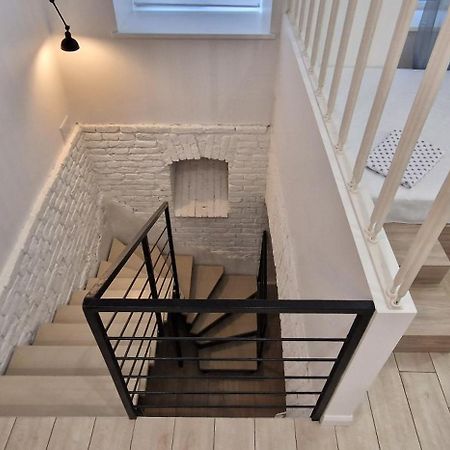 Чорно -Білий Люкс В Центрі Apartment ลวีฟ ภายนอก รูปภาพ