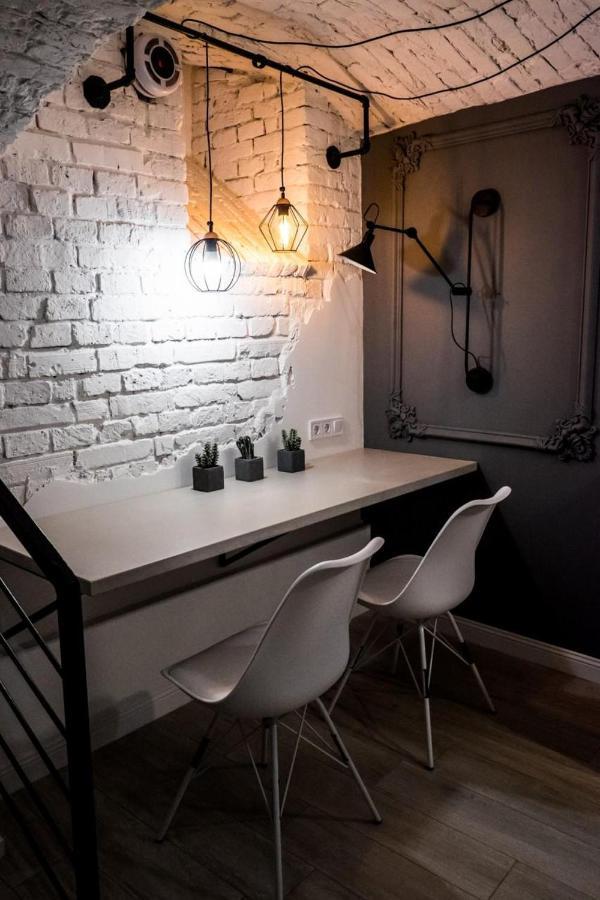 Чорно -Білий Люкс В Центрі Apartment ลวีฟ ภายนอก รูปภาพ
